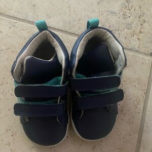 GUC. Ten Little shoes